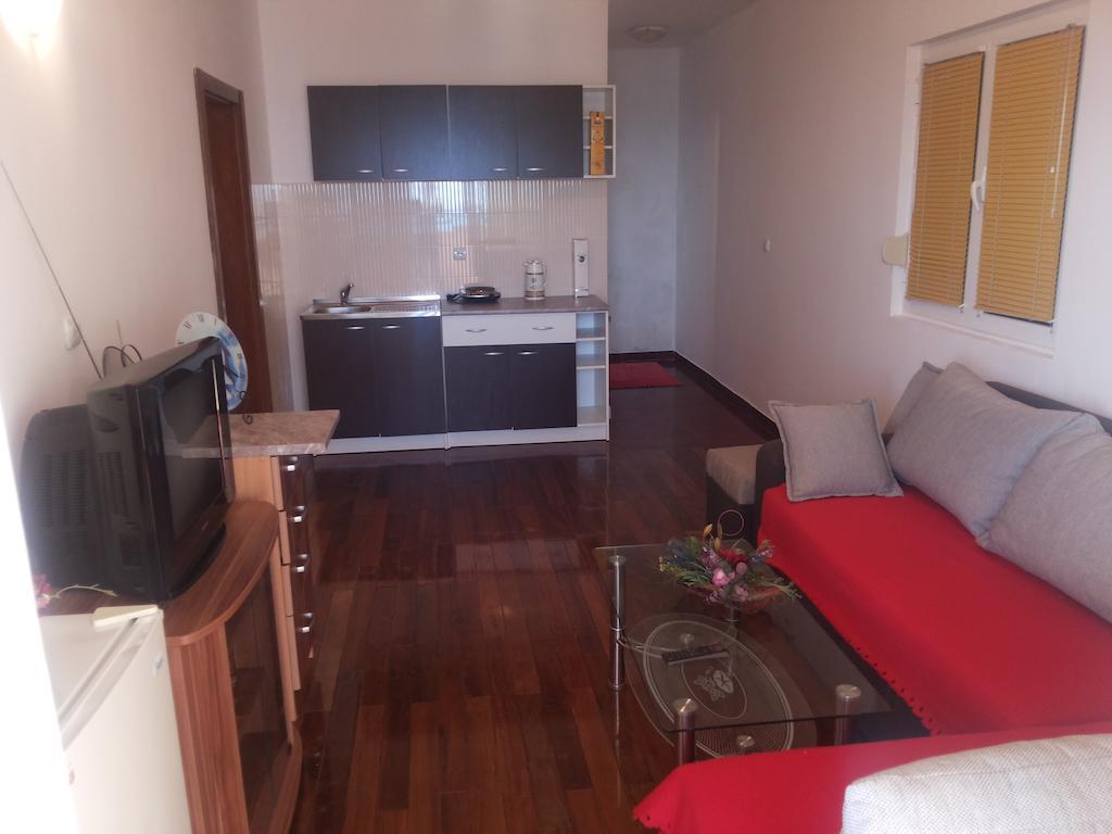 Apartments And Studios Anicic Утьеха Номер фото